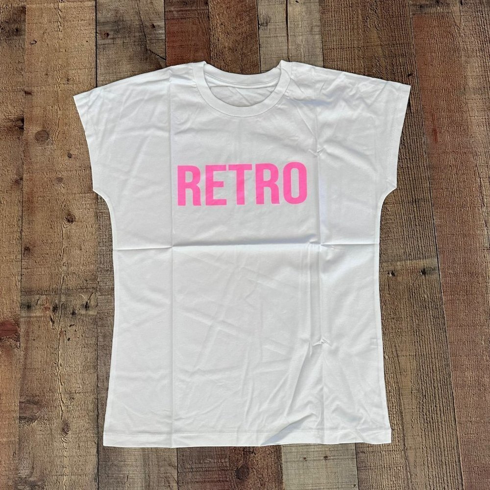 Retro white and pink short sleeve tshirt size small
